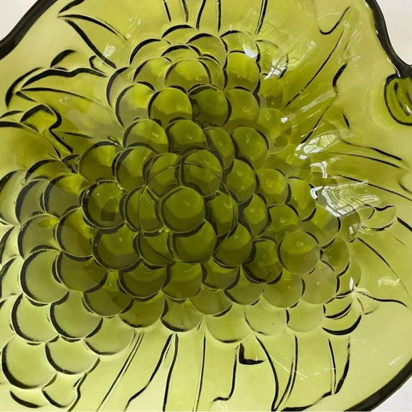 Indiana Glass Avacado Grape Shape Fruit Serving Dish - Picture 4 of 7